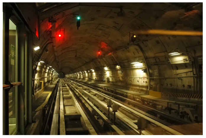 地鐵的安全運行,由中緯ZDL700來守護(hù)